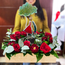 Upload image to gallery viewer, Gift box with glass art piece