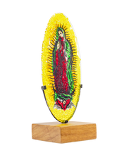 Cargar imagen en el visor de la galería, Virgen de Guadalupe, pieza en vidrio fundido