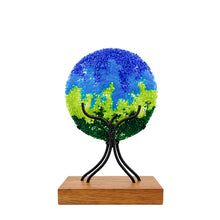 Cargar imagen en el visor de la galería, Exuberante mediano, Verde - figura de árbol abstracto