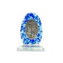 Cargar imagen en el visor de la galería, Medalla de Virgen de Fátima sobre vidrio fundido