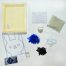 Cargar imagen en el visor de la galería, Manualidades: Kit para armar mosaico con vidrio, diseño animales infantiles - Conejo