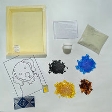 Cargar imagen en el visor de la galería, Manualidades: Kit para armar mosaico con vidrio, diseño animales infantiles - Golden Retriever